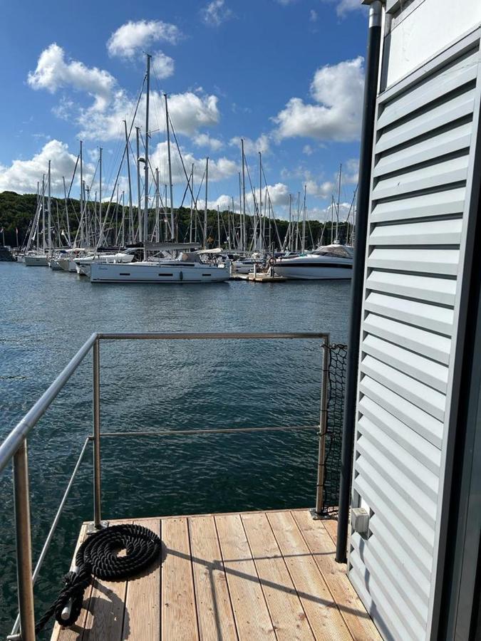 Villa Hausboot Floating 44 In Laboe - Boot 1 - Nikse Exterior foto